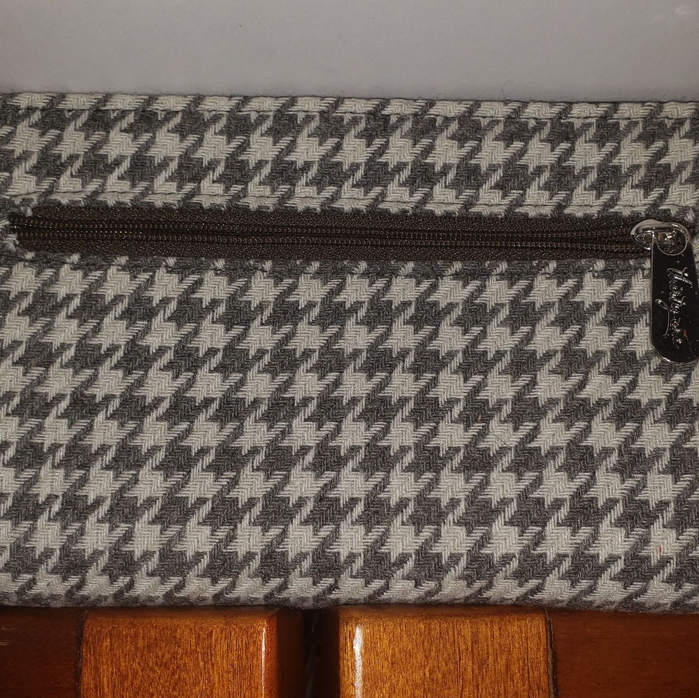 *Sold* NWOT Thirty One wallet